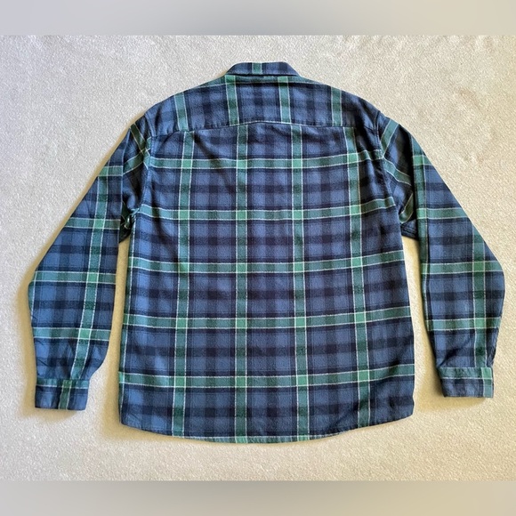 Abercrombie & Fitch Men’s 90s Relaxed Fit Plaid Flannel Shirt Medium Soft AF - Picture 4 of 4